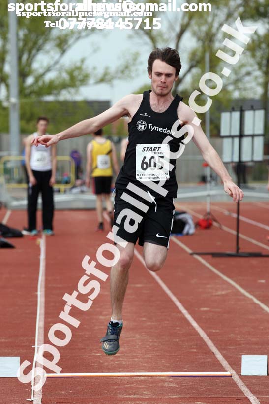 Mens under-20s triple jump, 2019 North Eastern Track and Field Champs., Middlesbrough. Photo:  David T. Hewitson/Sports for All Pics
